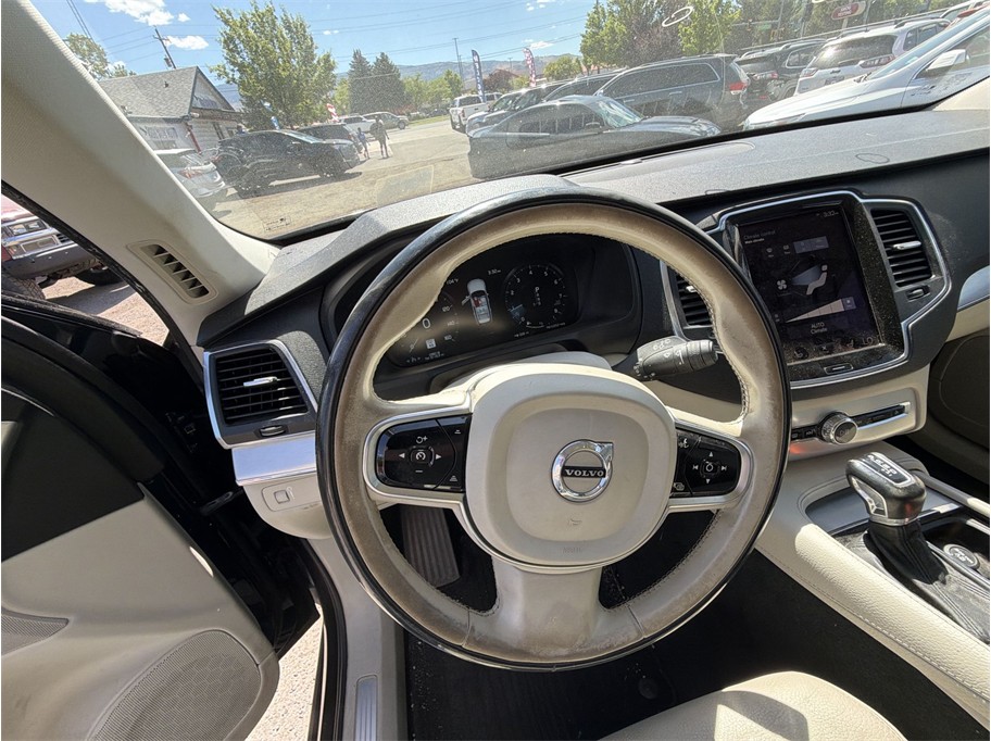 2016 Volvo XC90 photo 11