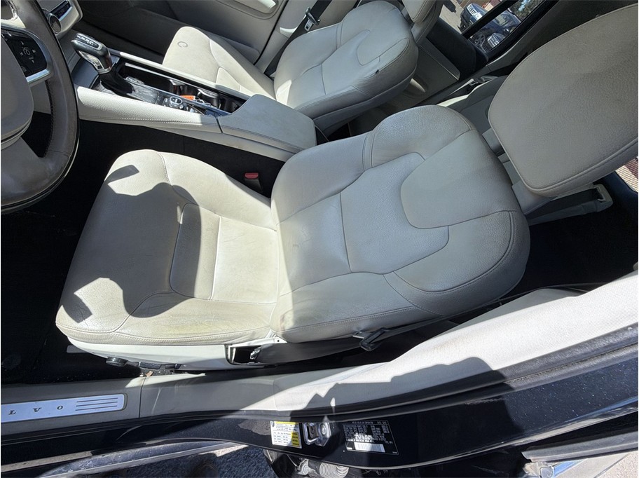 2016 Volvo XC90 photo 13