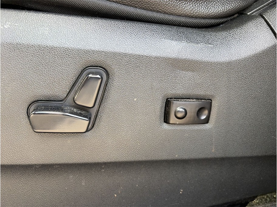 2019 Dodge Grand Caravan Passenger SXT Minivan 4D - photo 14