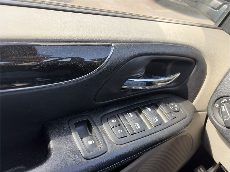 2019 Dodge Grand Caravan Passenger SXT Minivan 4D - photo 15