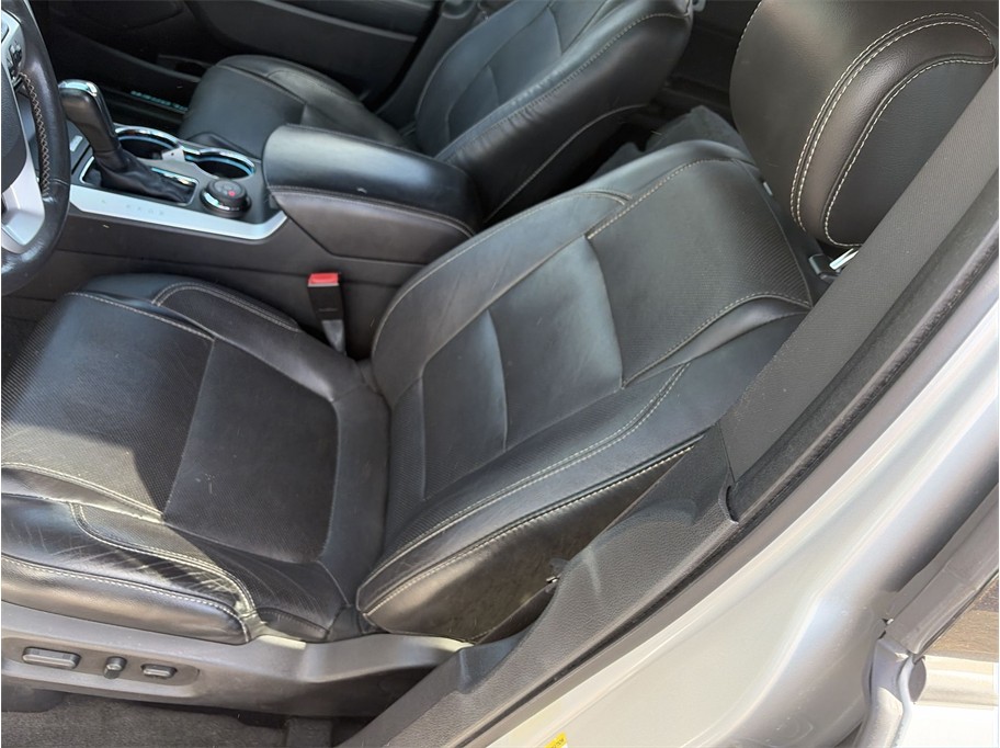 2015 Ford Explorer photo 13
