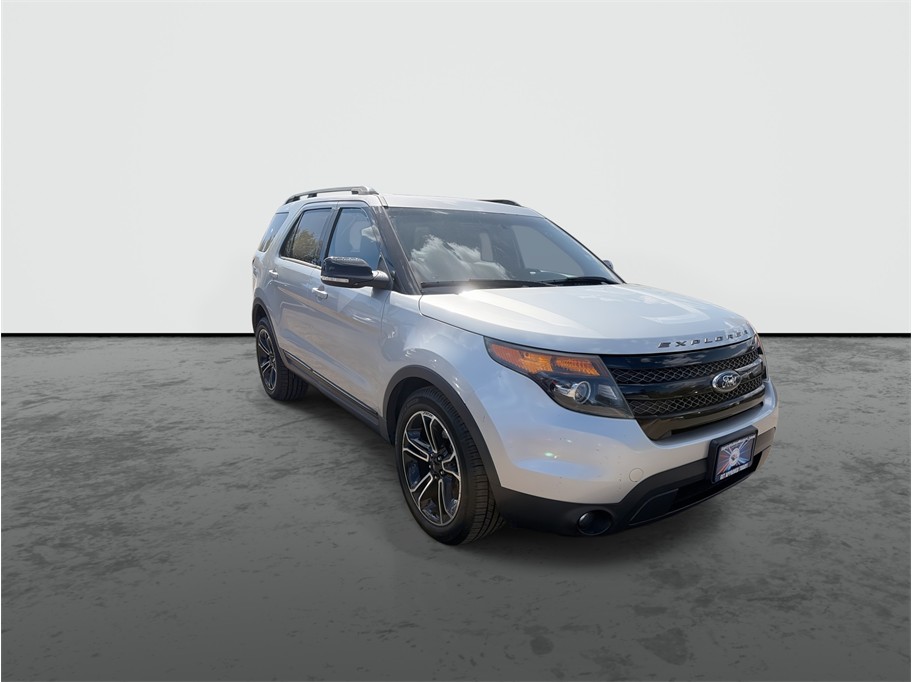 2015 Ford Explorer photo 2