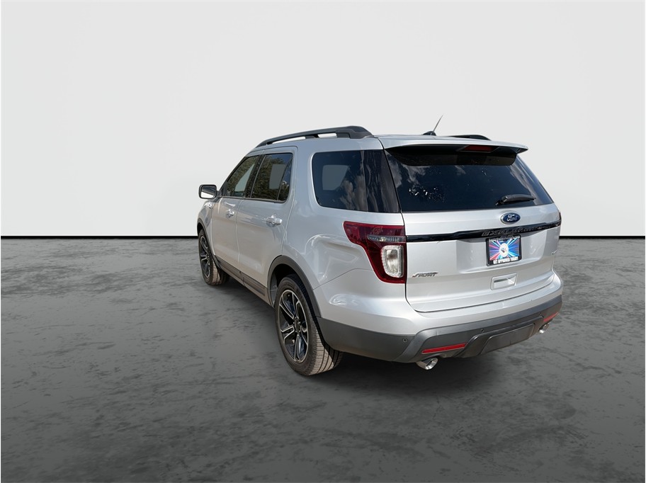 2015 Ford Explorer photo 6