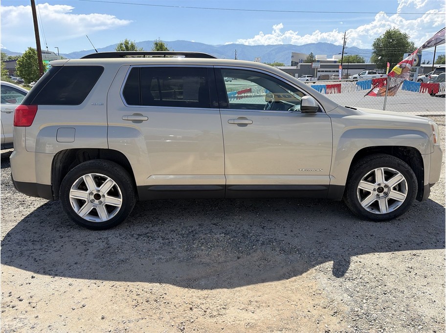 2010 GMC Terrain photo 9