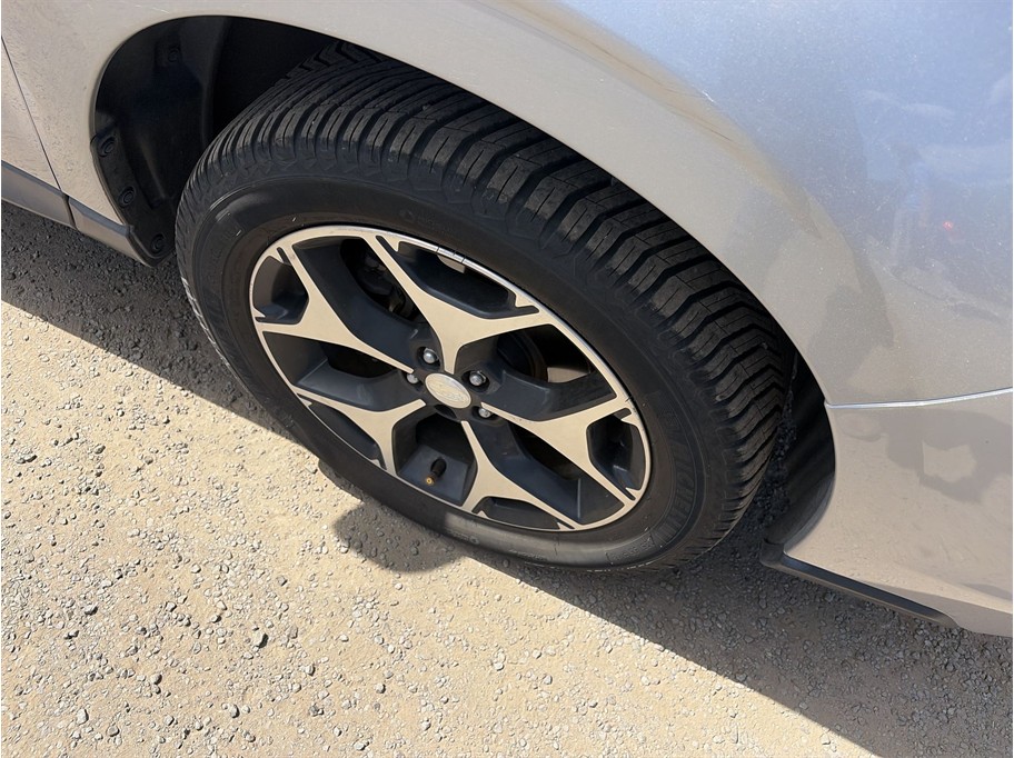 2015 Subaru Forester photo 10