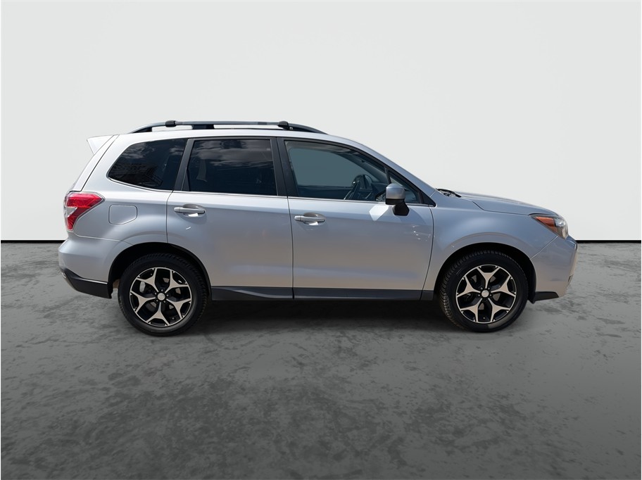 2015 Subaru Forester photo 9
