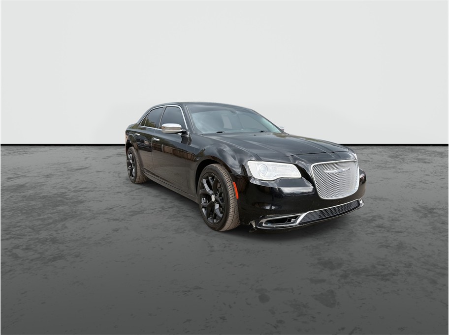 2018 Chrysler 300 photo 2