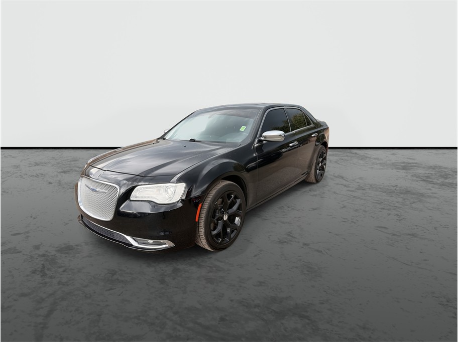 2018 Chrysler 300 photo 4