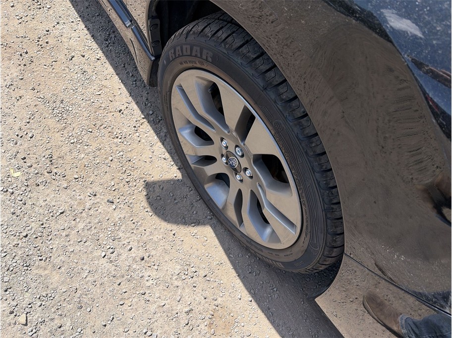 2016 Subaru Impreza photo 10