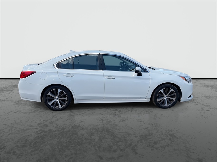 2017 Subaru Legacy photo 9