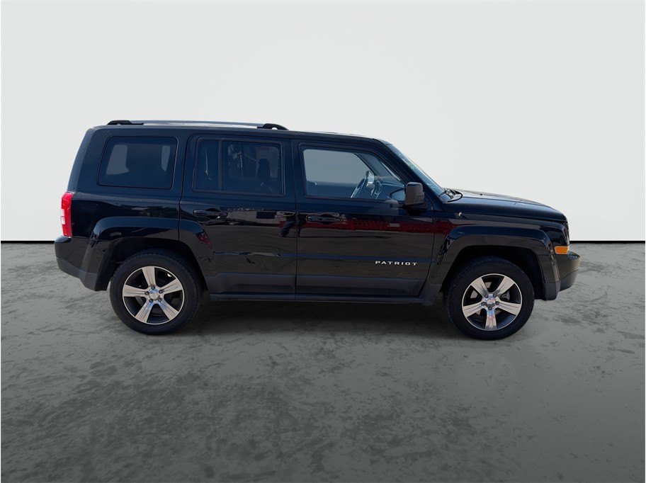2016 Jeep Patriot photo 9