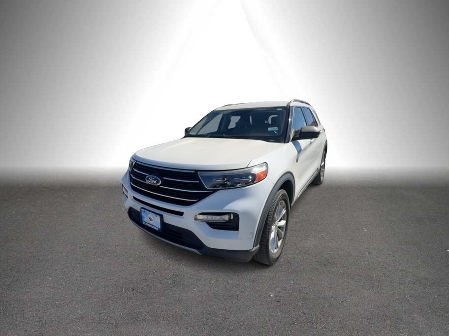 2020 Ford Explorer photo 3