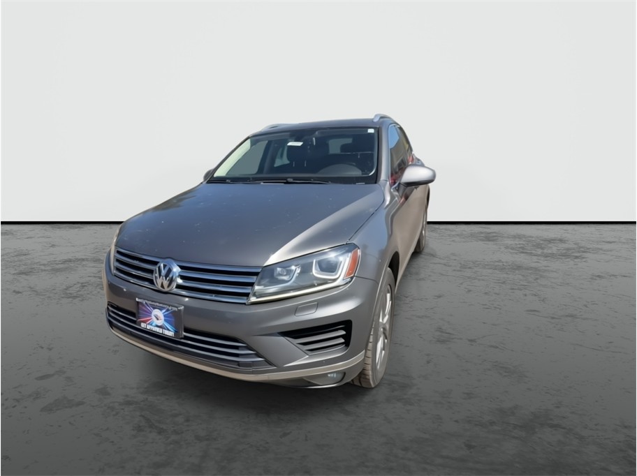 2016 Volkswagen Touareg photo 3
