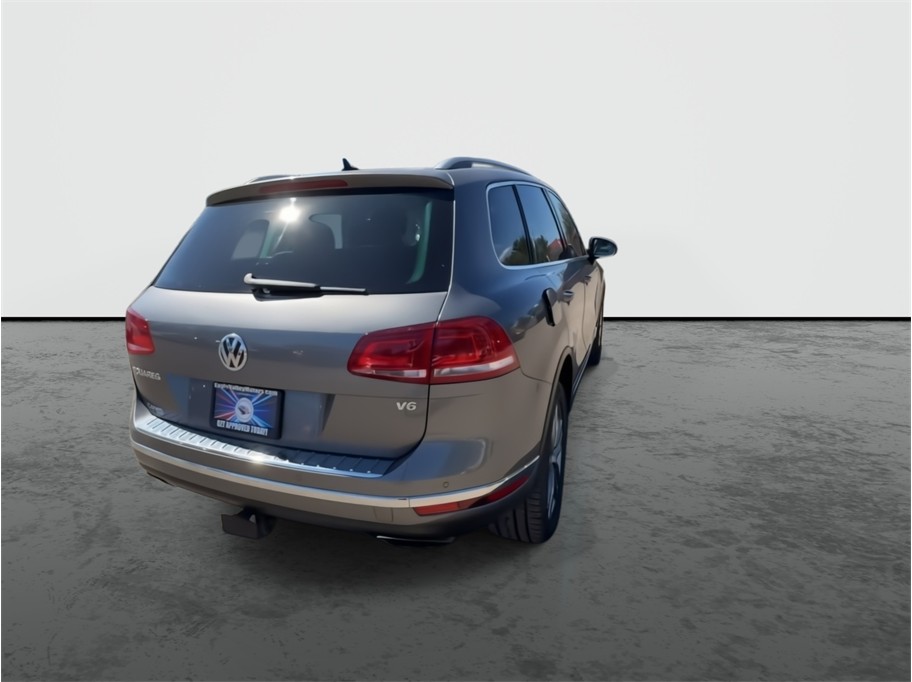 2016 Volkswagen Touareg photo 7