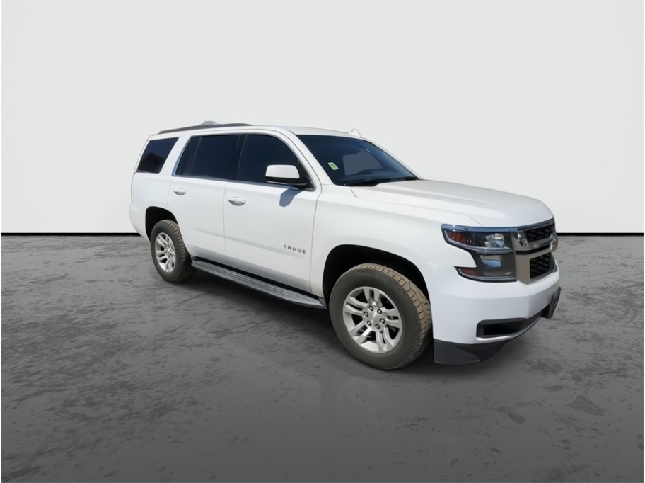 2017 Chevrolet Tahoe photo 2