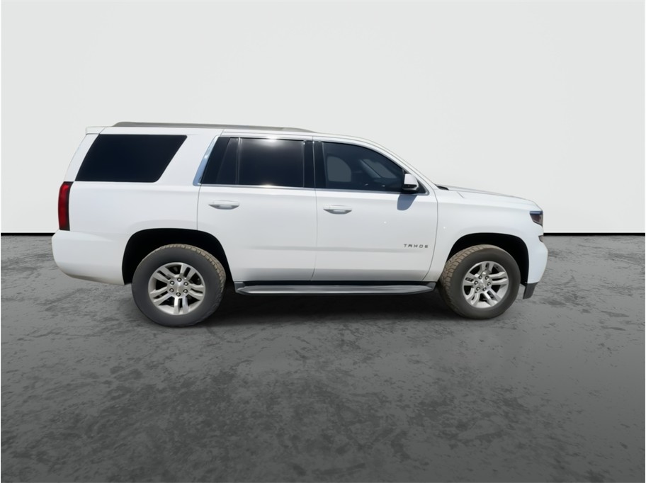 2017 Chevrolet Tahoe photo 9