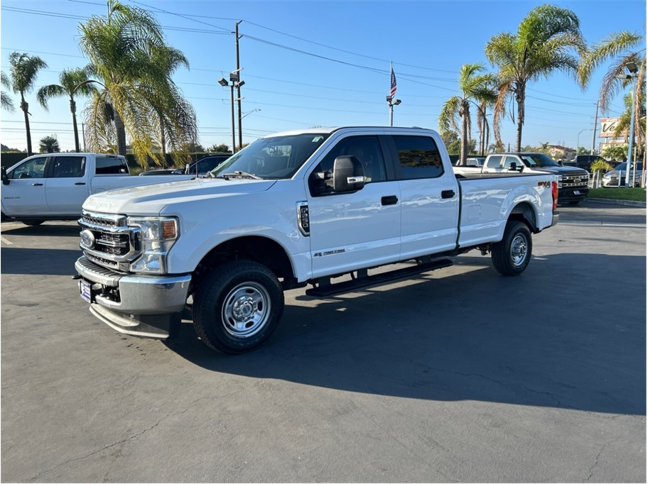 White 2022 Ford F-250 Super Duty XL Crew Cab LB 4WD Pickup Truck Four-Wheel Drive Automatic