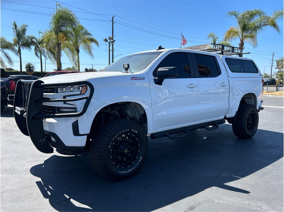 White 2019 Chevrolet Silverado 1500 Pickup Truck Four-Wheel Drive 8-Speed Automatic Overdrive
