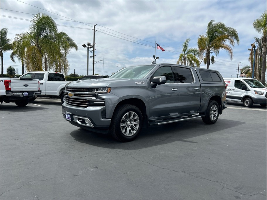 Gray 2019 Chevrolet Silverado 1500 High Country Crew Cab 4WD Pickup Truck Four-Wheel Drive 8-Speed Automatic Overdrive
