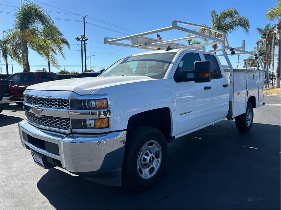 White 2019 Chevrolet Silverado 2500HD Pickup Truck 4X2 6-Speed Automatic Overdrive