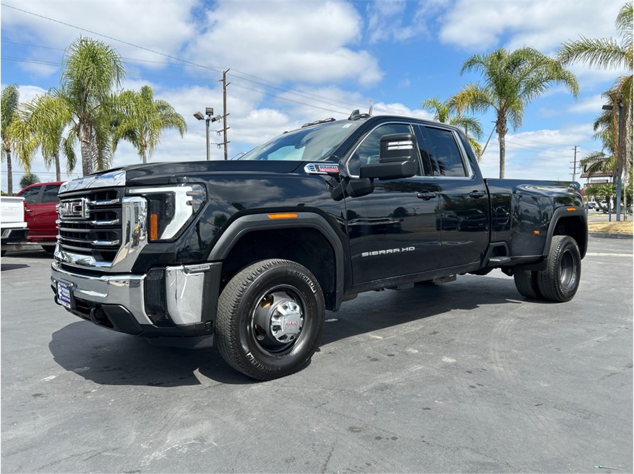 Black 2024 GMC Sierra 3500HD Pickup Truck Four-Wheel Drive Automatic