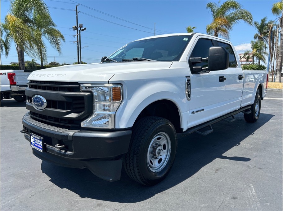 White 2021 Ford F-250 Super Duty Pickup Truck Four-Wheel Drive Automatic