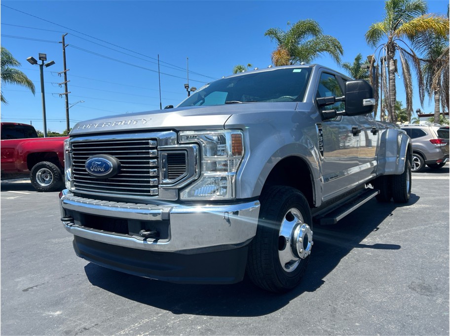 Silver 2022 Ford F-350 Super Duty Pickup Truck Four-Wheel Drive Automatic