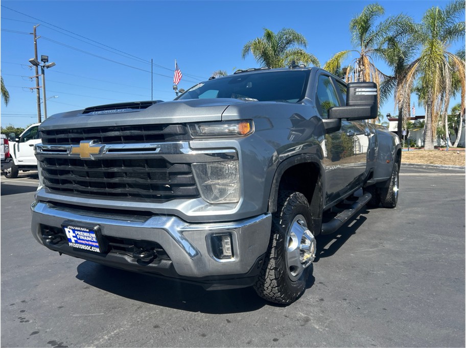2024 Chevrolet Silverado 3500HD LT Crew Cab 4WD