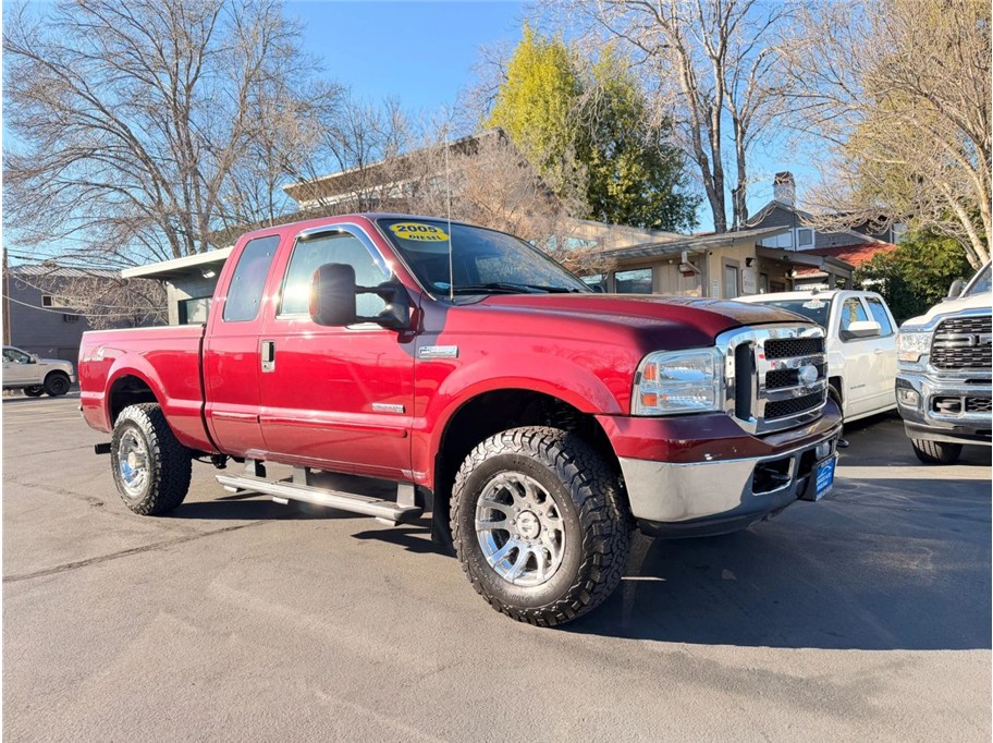 2005 Ford F-250 Super Duty XLT Extended Cab 4WD