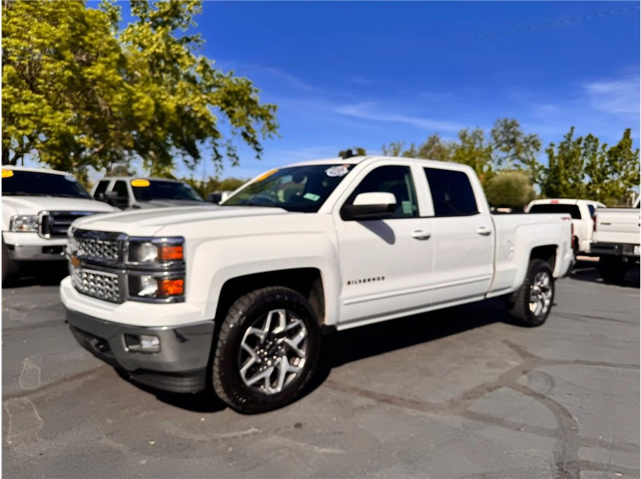 View vehicle photo 5