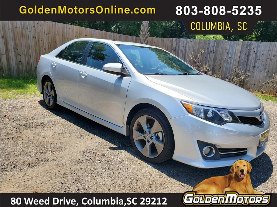 Silver 2014 Toyota Camry Sedan Front-Wheel Drive 6-Speed Automatic