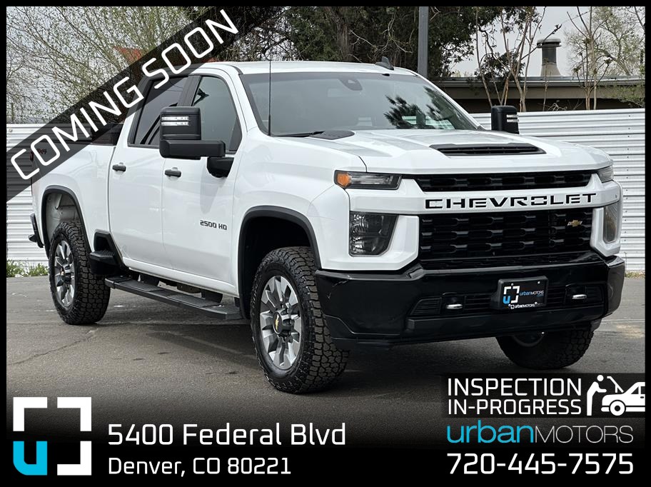 White 2022 Chevrolet Silverado 2500HD Custom Crew Cab 4WD Pickup Truck Four-Wheel Drive 6-Speed Automatic