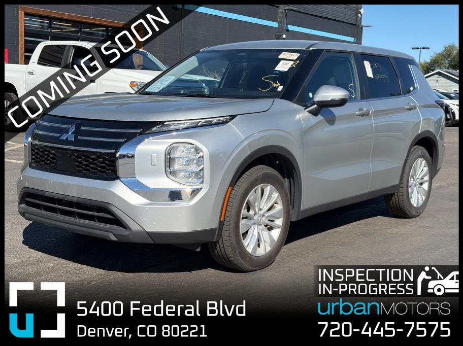 Silver 2025 Mitsubishi Outlander SUV / Crossover Front-Wheel Drive Continuously Variable Transmission