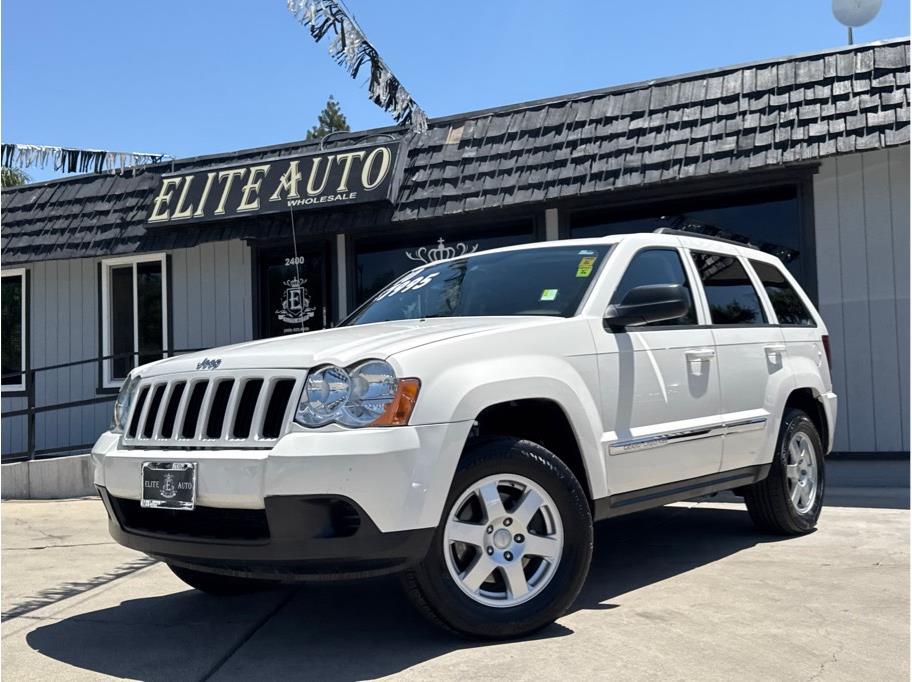 White 2010 Jeep Grand Cherokee Laredo SUV / Crossover 4X2 5-Speed Automatic Overdrive