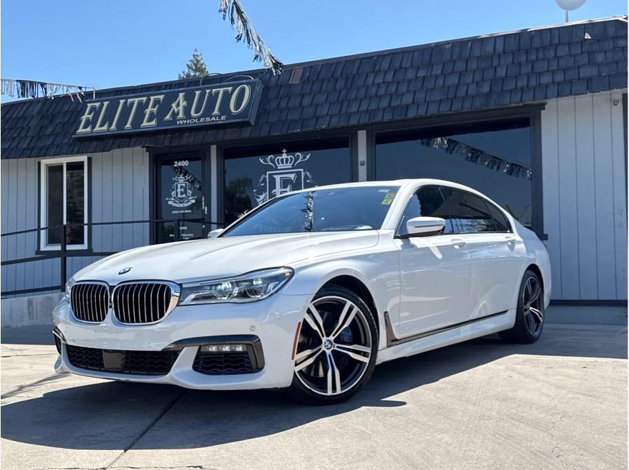 White 2018 BMW 7 Series Sedan Rear-Wheel Drive 8-Speed Automatic