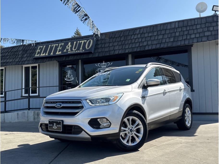 Silver 2017 Ford Escape SUV / Crossover Front-Wheel Drive 6-Speed Automatic