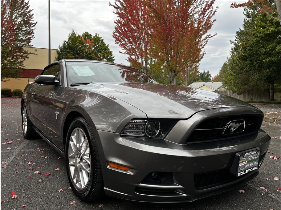 Gray 2014 Ford Mustang Convertible Rear-Wheel Drive 6-Speed Automatic