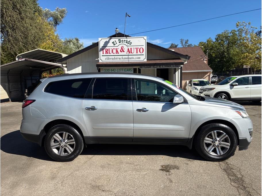 2017 Chevrolet Traverse 2LT
