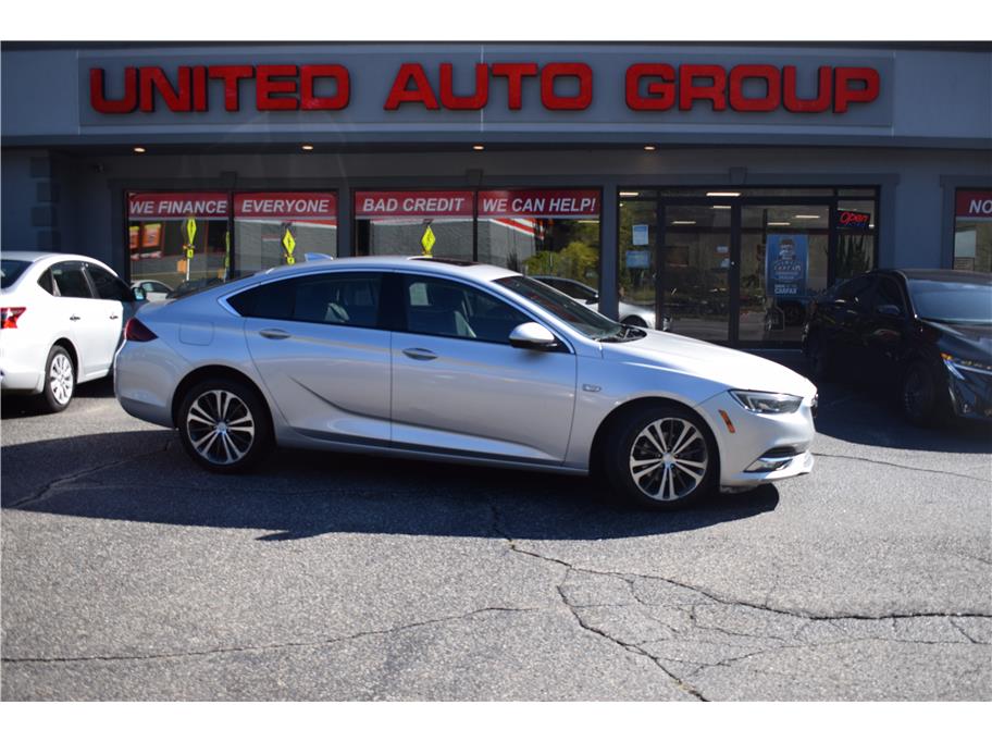 Silver 2018 Buick Regal Sportback Sedan Front-Wheel Drive 9-Speed Automatic