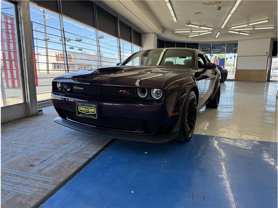 Metallic Purple 2020 Dodge Challenger Coupe Rear-Wheel Drive 8-Speed Automatic