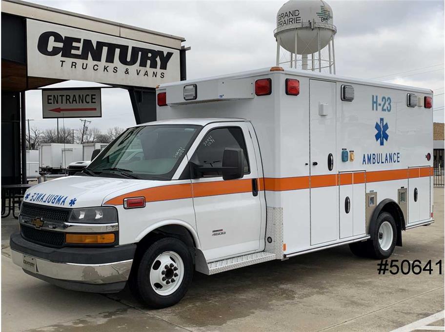 2014 Chevrolet Express 4500 159" WB Diesel's photo