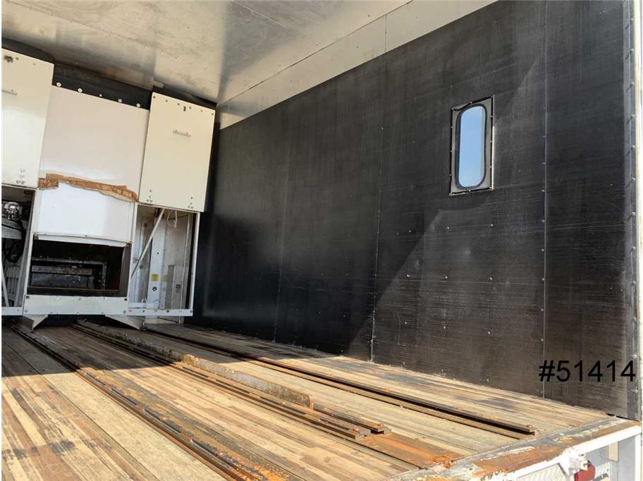 2018 Freightliner M2 106