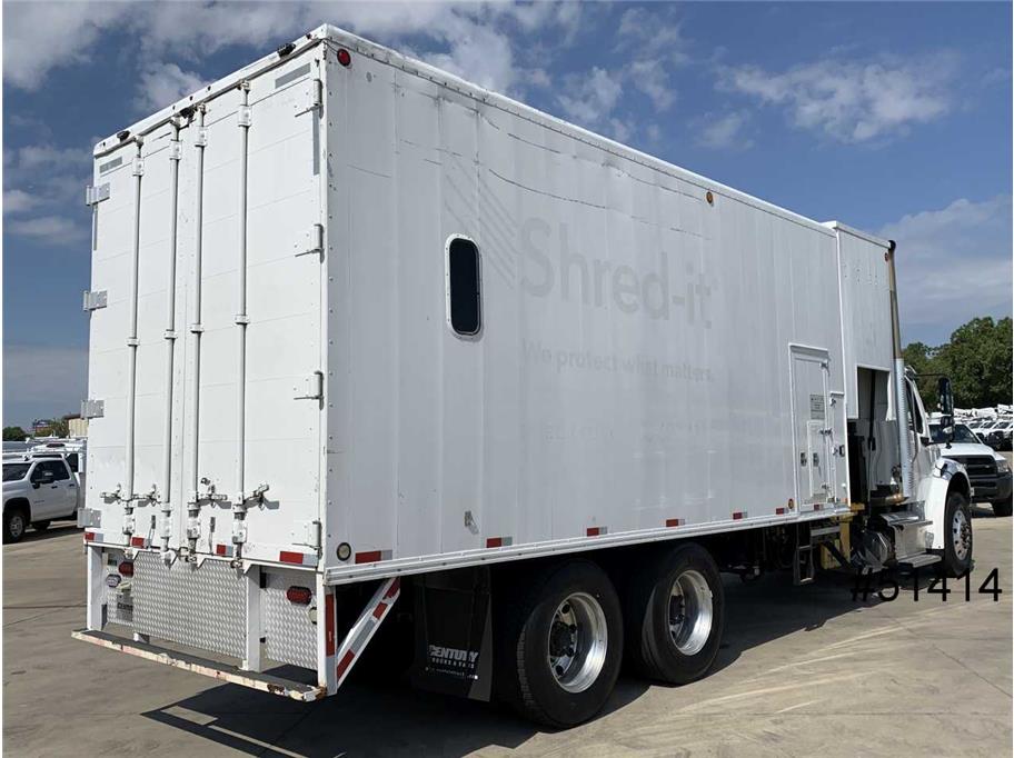 2018 Freightliner M2 106