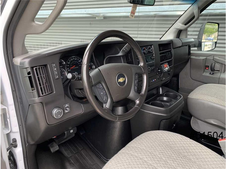 2023 Chevrolet 3500 Express DRW