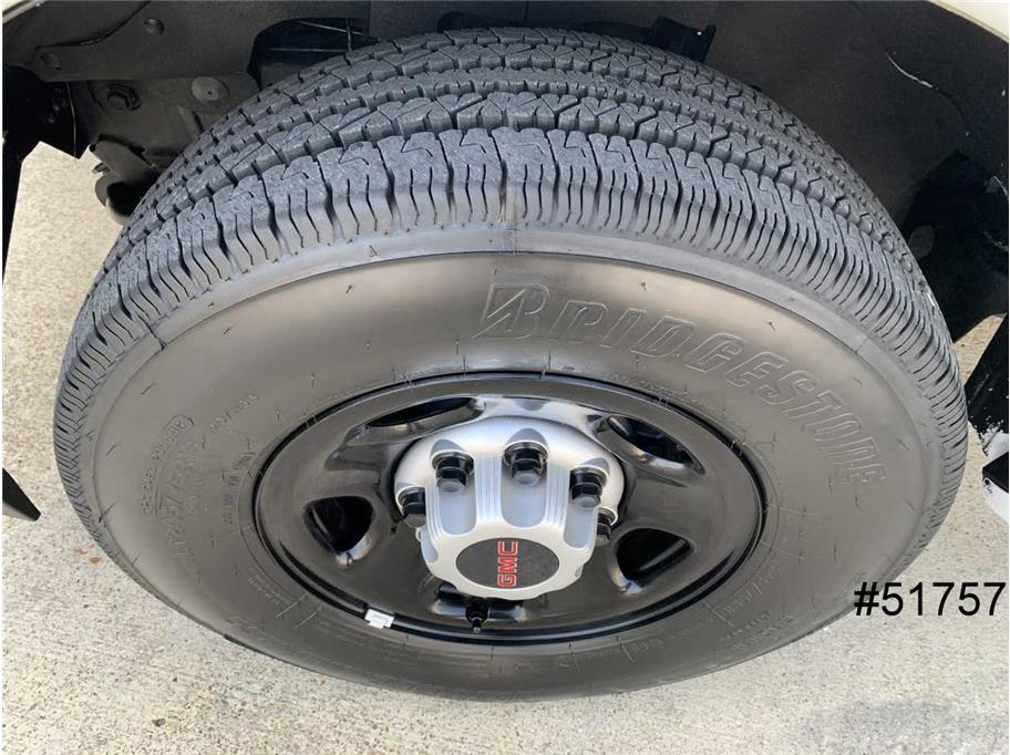 2023 GMC 3500 Savana