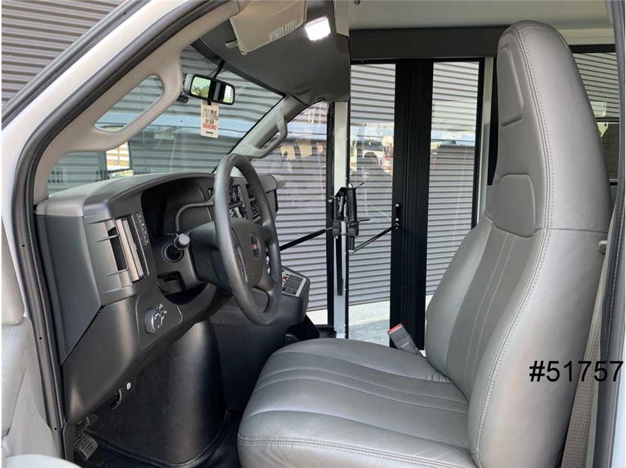 2023 GMC 3500 Savana