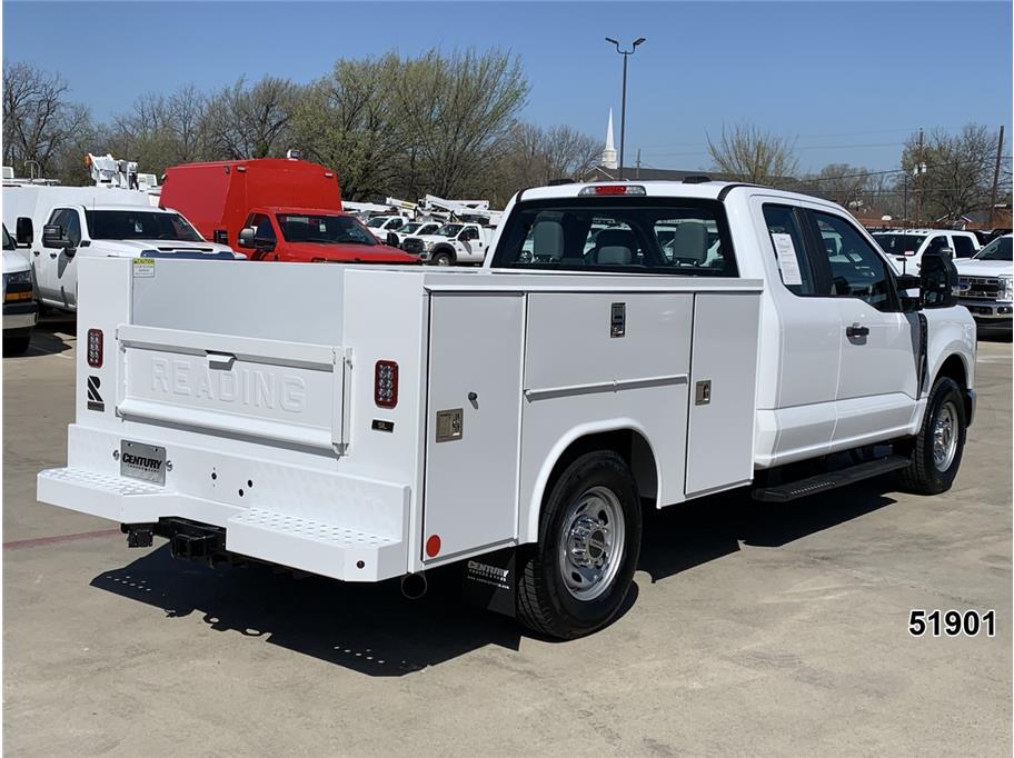 2024 Ford F-350 Super Duty XL - Photo 2