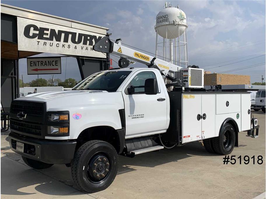 2021 Chevrolet Silverado MD - Photo 3