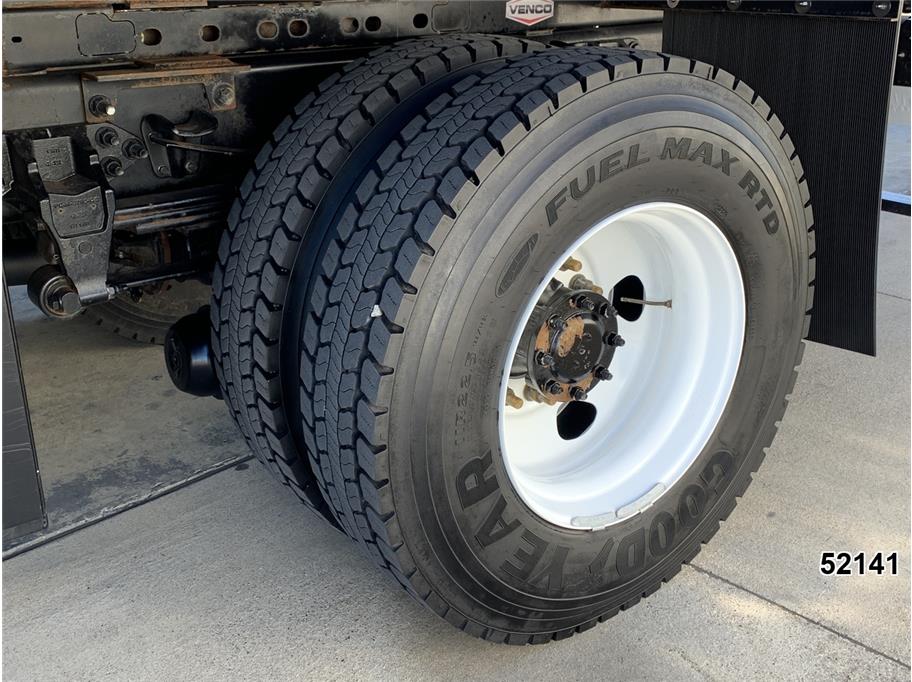 2022 Ford F-750 - Photo 21