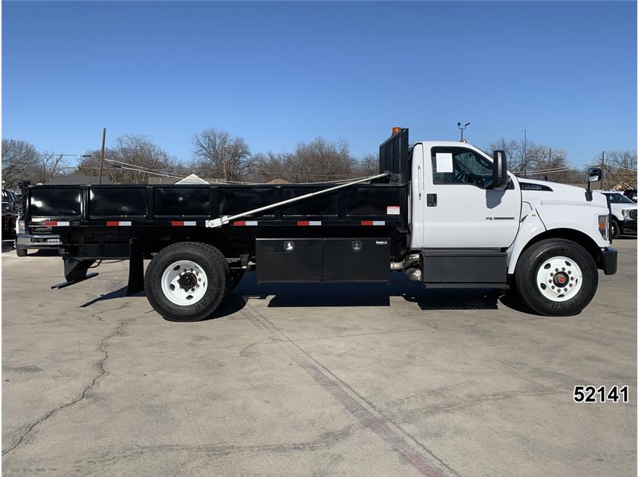 2022 Ford F-750 - Photo 7